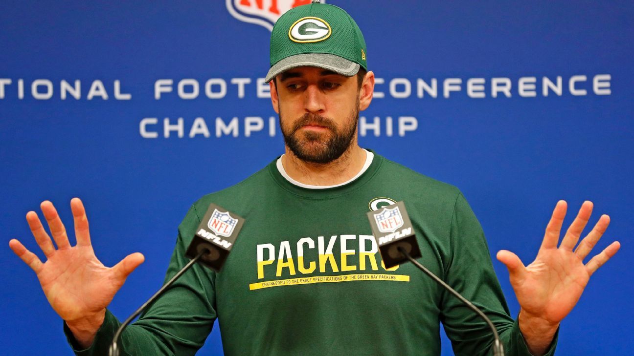 NFL playoffs: Hand size key for Aaron Rodgers protecting 