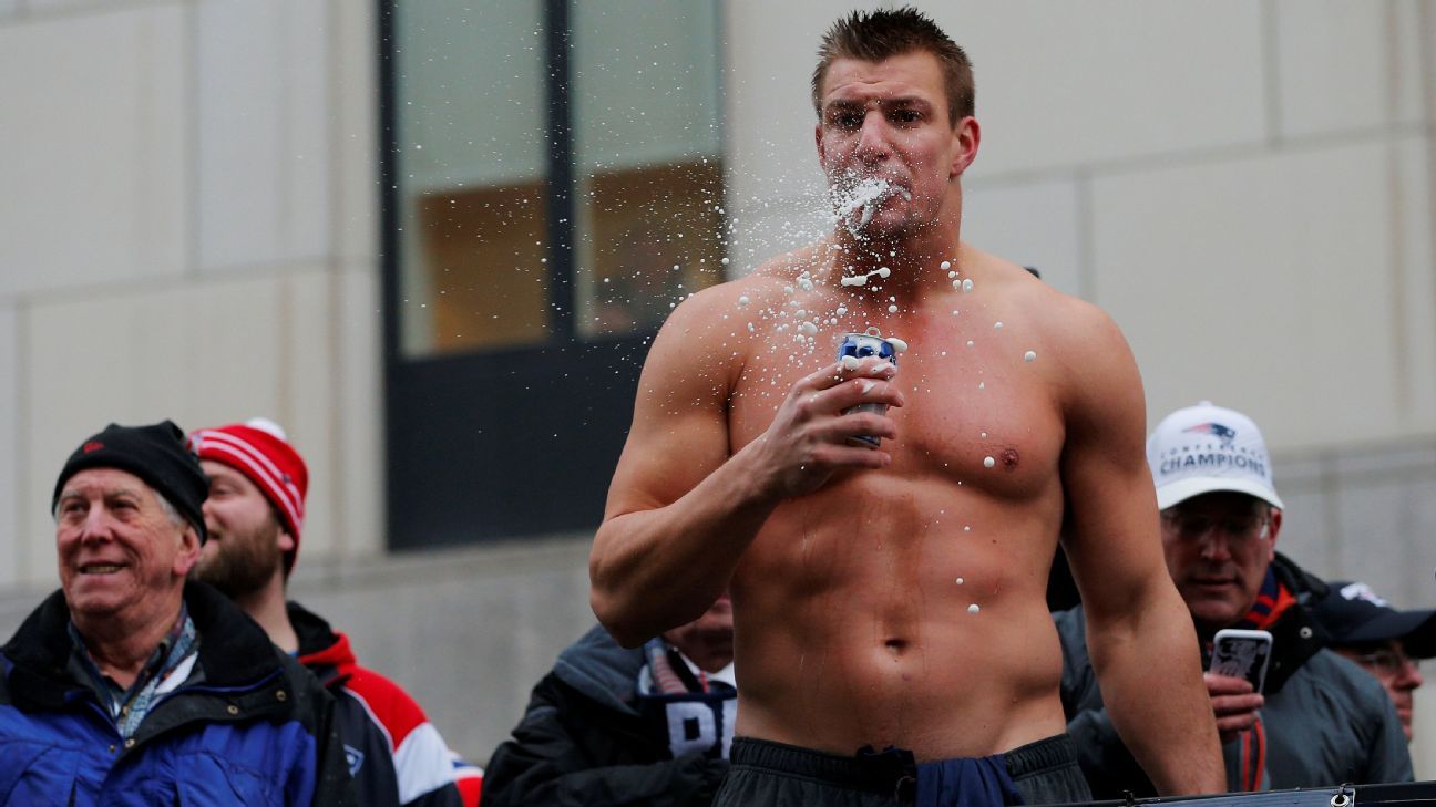 Rob Gronkowski Leaves Super Bowl Soiree to Party Shirtless in