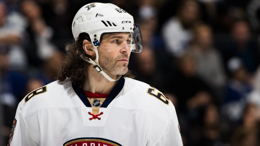 I'm never sore. I never get tired.' Jaromir Jagr, 44, wants to be even  better next year for Panthers - The Hockey News