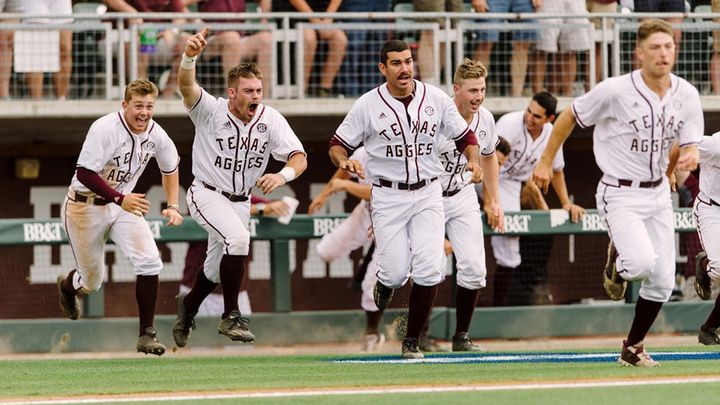 Texas A&M beats Davidson in 15 innings