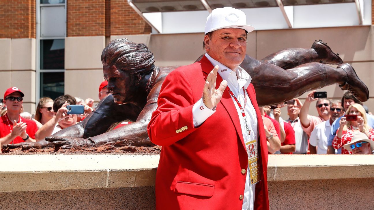 Pete Rose honored by Cincinnati Reds with sculpture depicting his