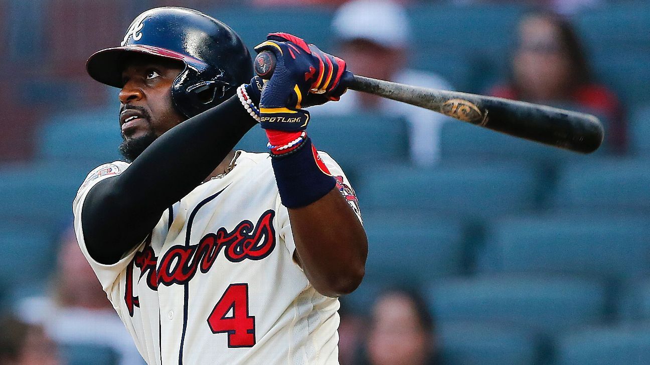 Brandon Phillips traded to Atlanta Braves from Cincinnati Reds