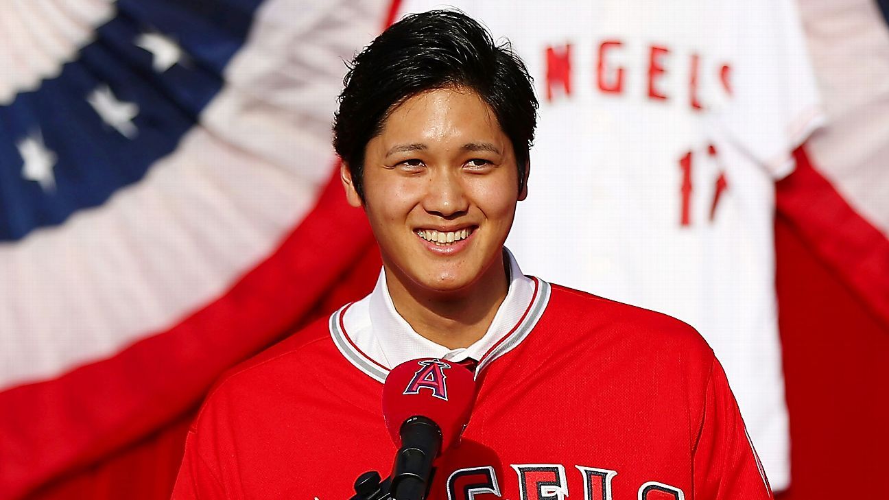 Hideki Matsui of the Los Angeles Angels of Anaheim poses for a News  Photo - Getty Images