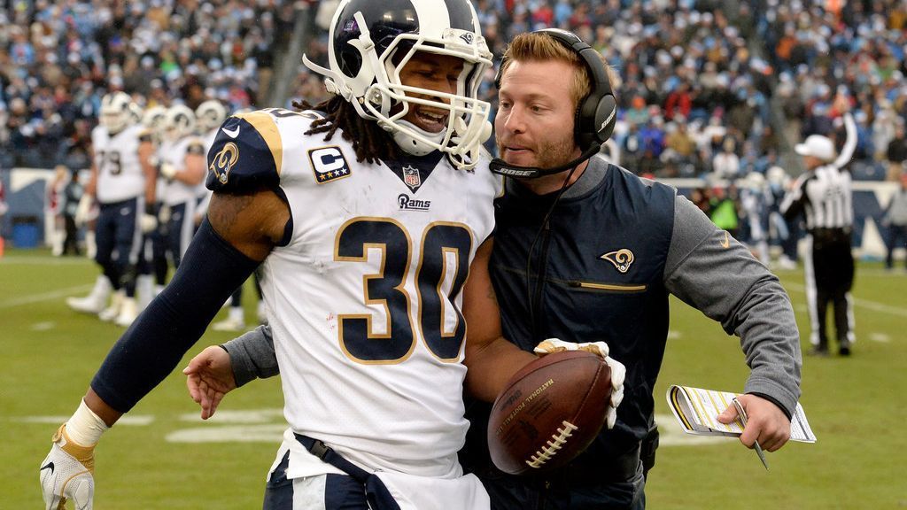 Los Angeles Rams' Todd Gurley catches the ball under pressure from