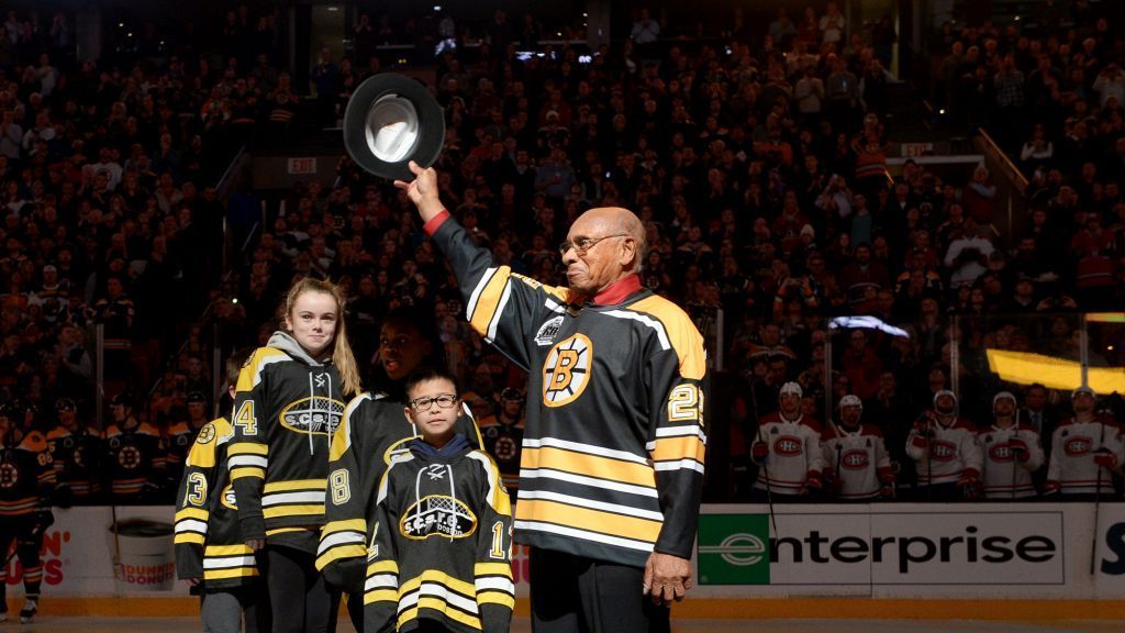Bruins officially retire No. 22 jersey of Willie O'Ree, NHL's