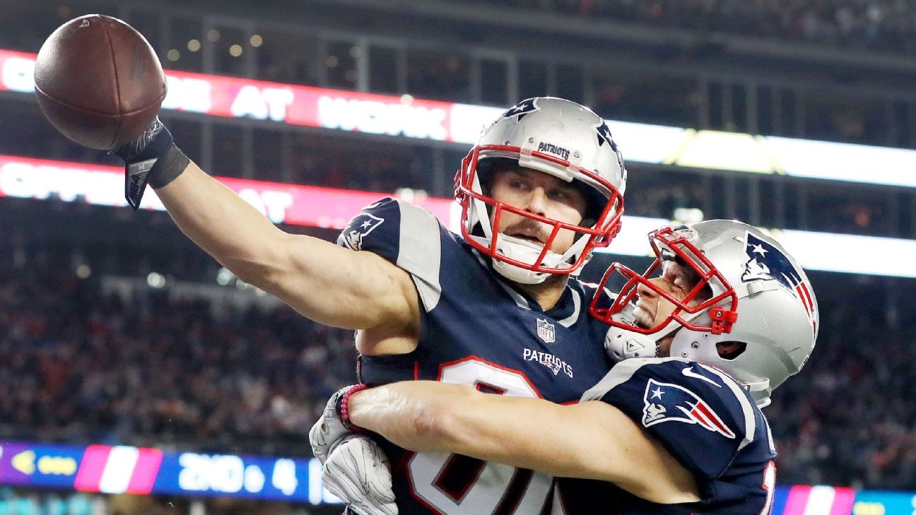 Patriots vs Eagles: Danny Amendola and Rob Gronkowski should have