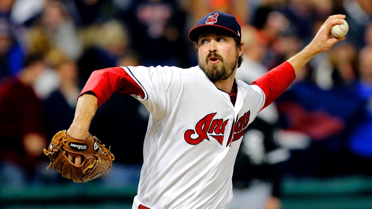 St. Louis Cardinals sign lefty reliever Andrew Miller to two-year deal