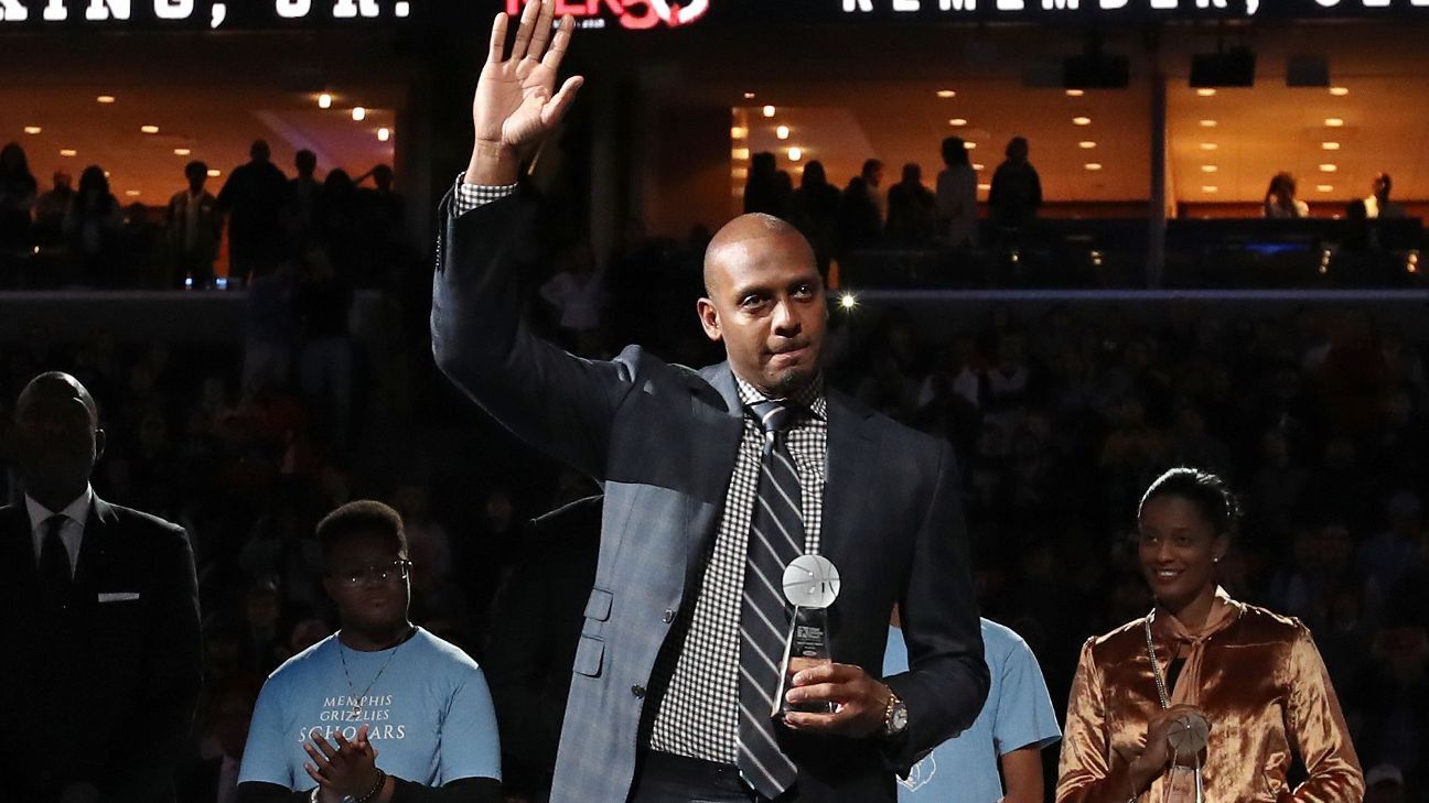 Penny Hardaway: Memphis basketball teammate Tony Madlock on staff