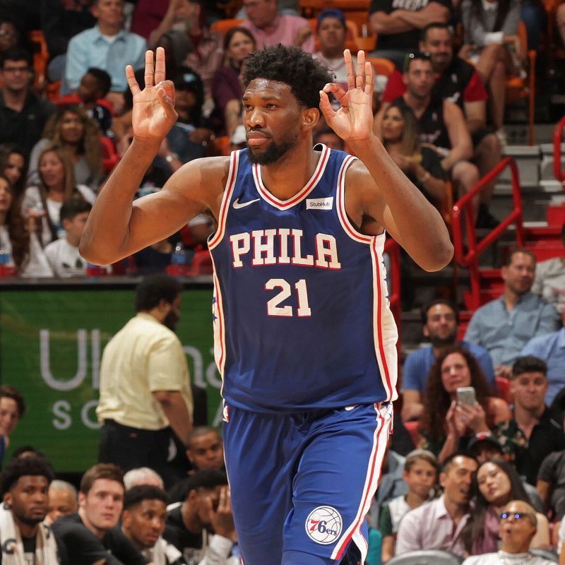 Joel Embiid, de los 76ers, puede ser un mejor jugador de lo que mucha