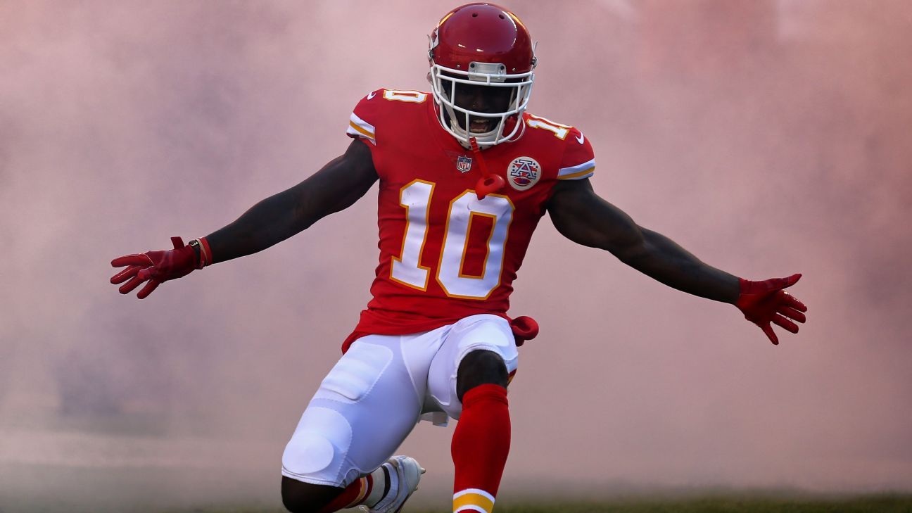 Tyreek Hill picks Jalen Ramsey among best CBs in NFL