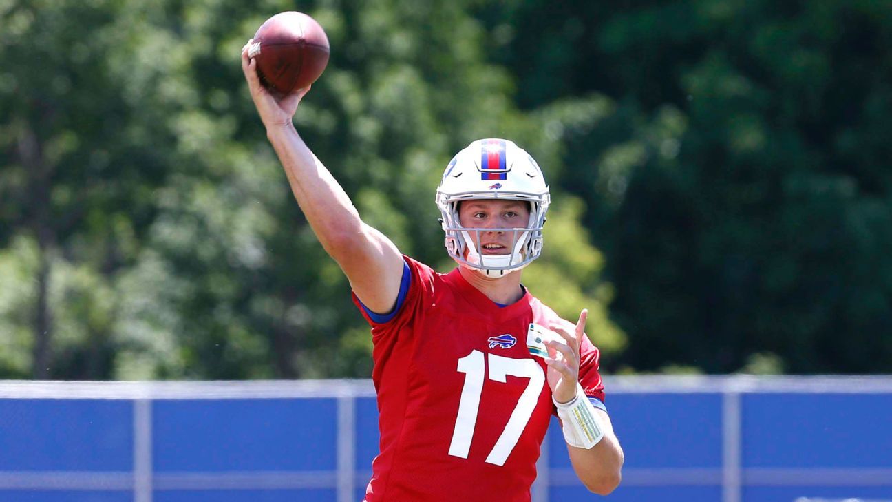 Buffalo Bills Rookie Qb Josh Allen Takes First Snaps With First Team