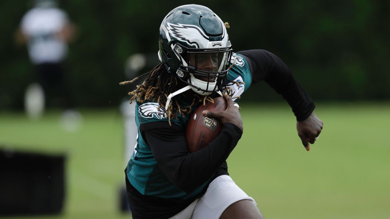 Jay Ajayi Highlights: Watch the Eagles' new running back terrorize