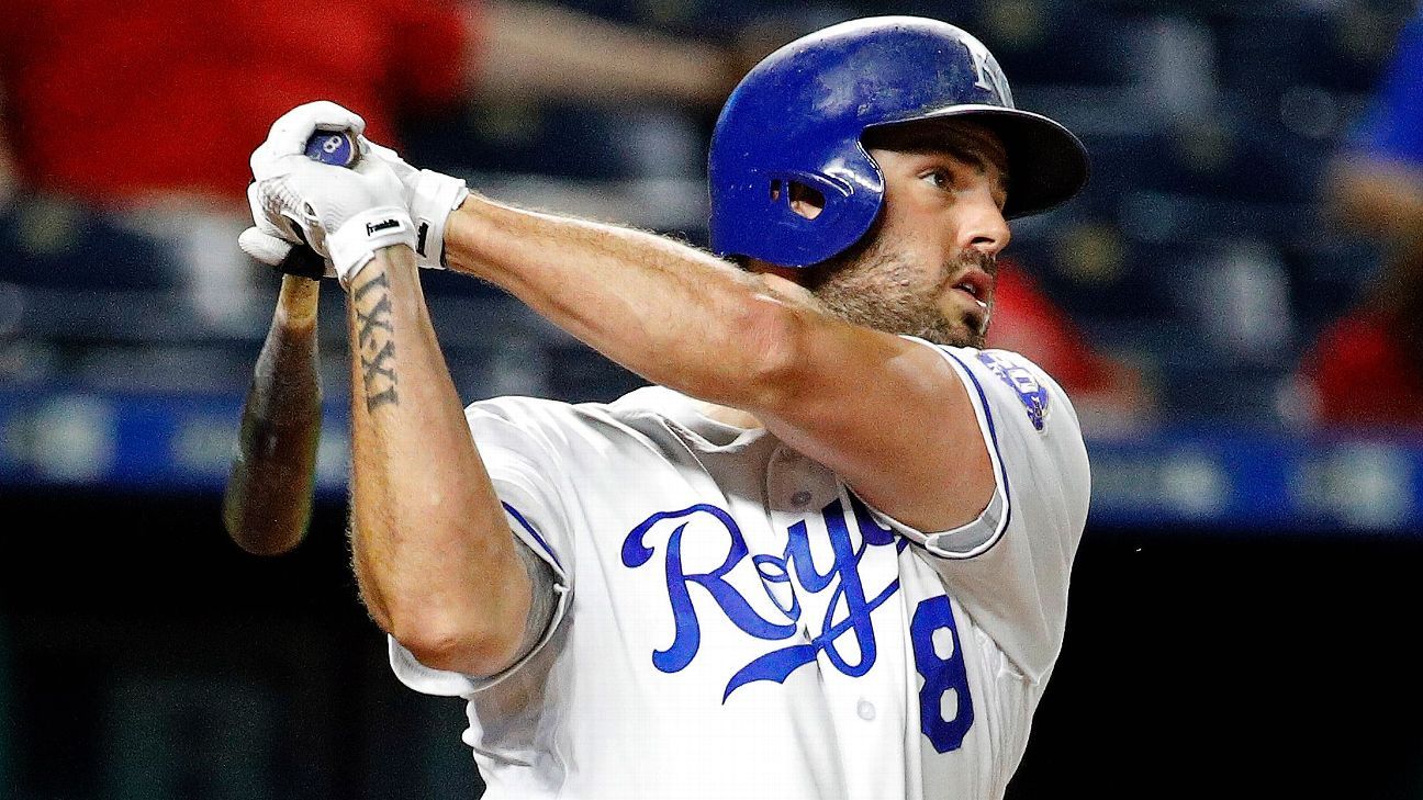 Royals showcase Mike Moustakas for Yankees at 1st base