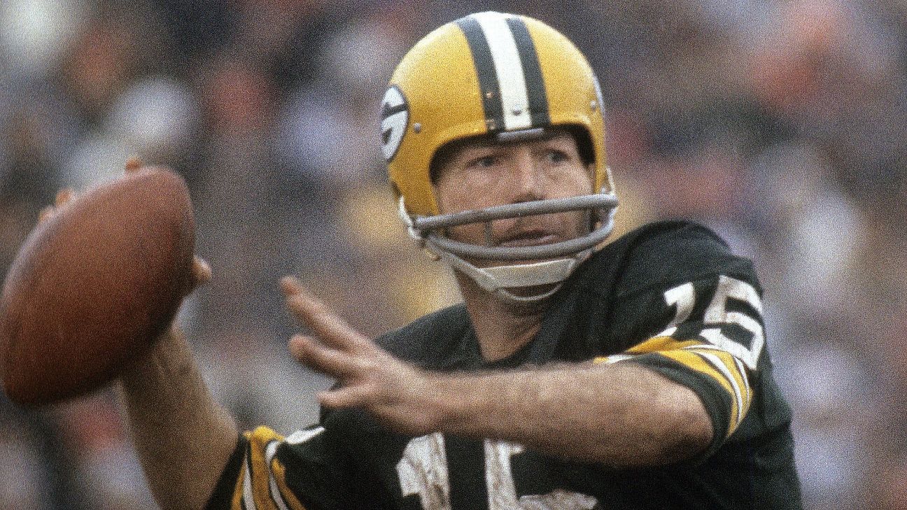 Packers legend Bart Starr dies at 85