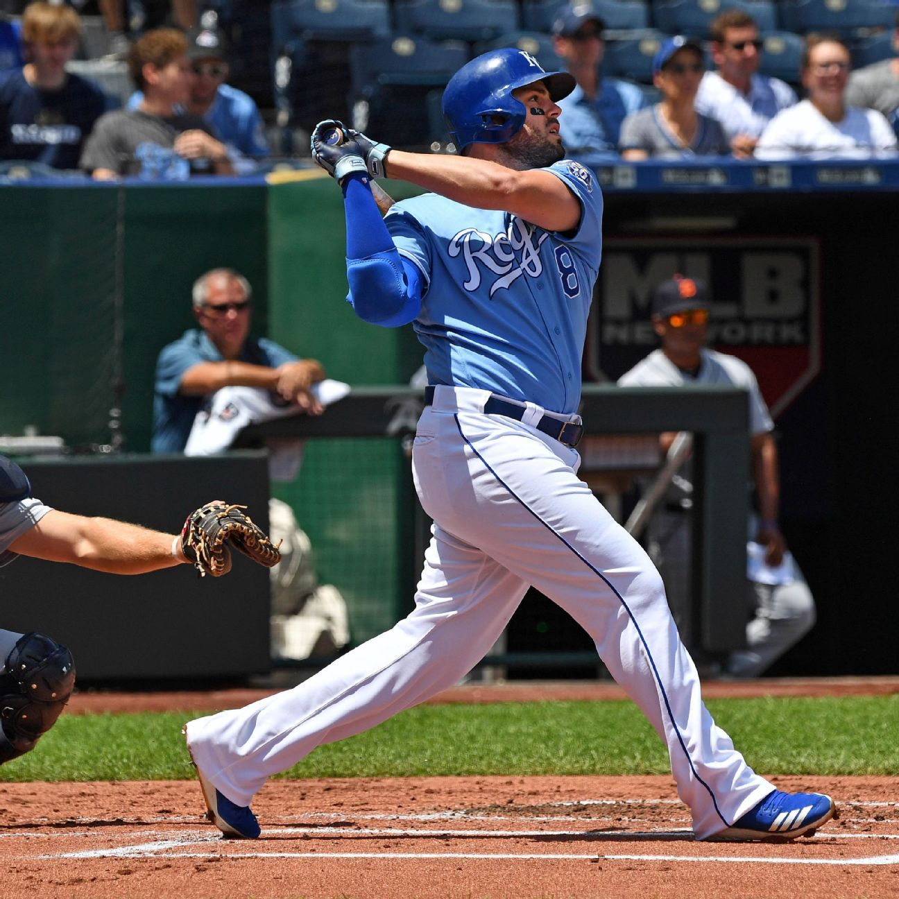 Royals trade Moustakas to Brewers for two minor-leaguers