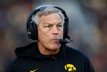 Iowa to play QBs Hecklinski, Brown in opener to determine starter