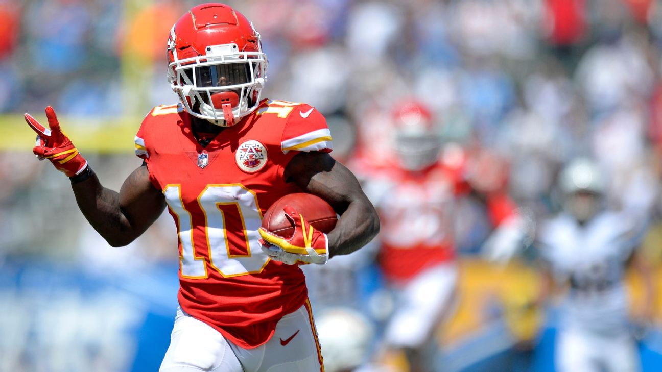 Chiefs sign Tyreek Hill to 3-year, $54 million extension