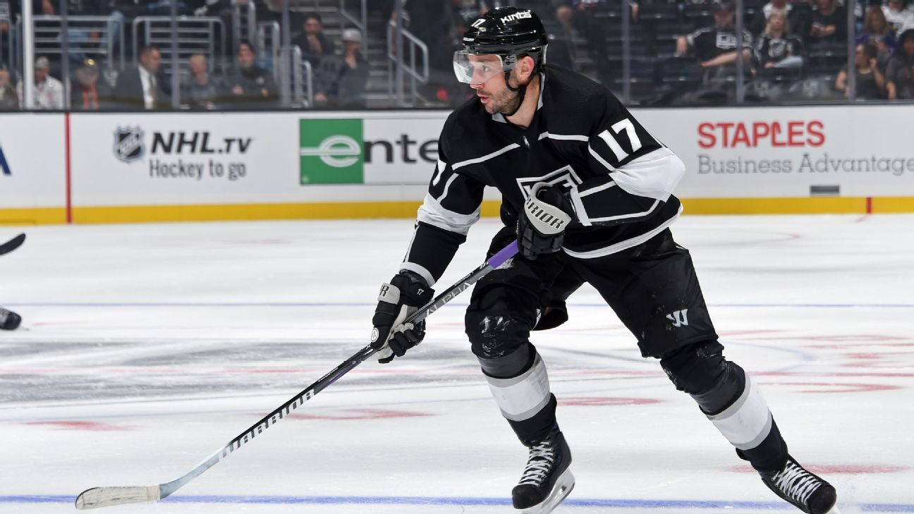 Kings' Kovalchuk gets 1st goal in NHL return