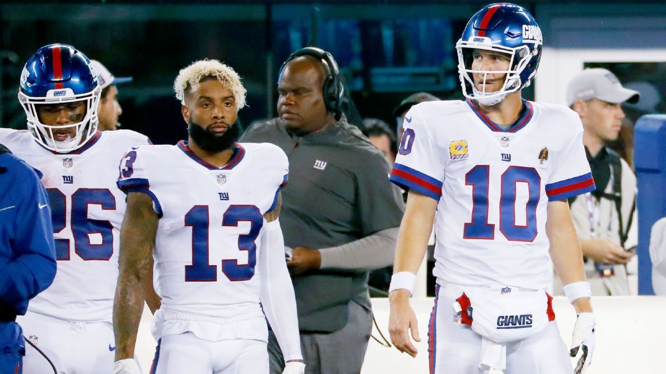 New York Giants - Odell Beckham Jr signs his jersey for Tom Brady