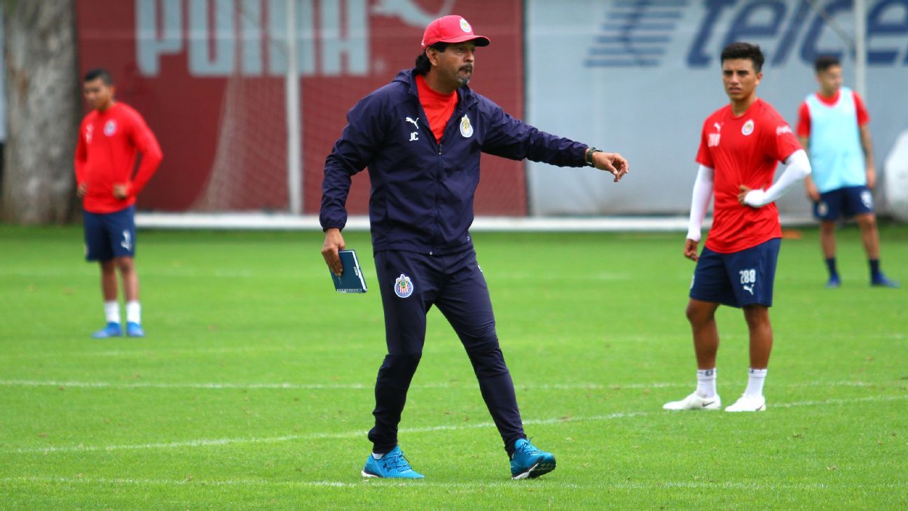José Cardozo ya analiza refuerzos para Chivas