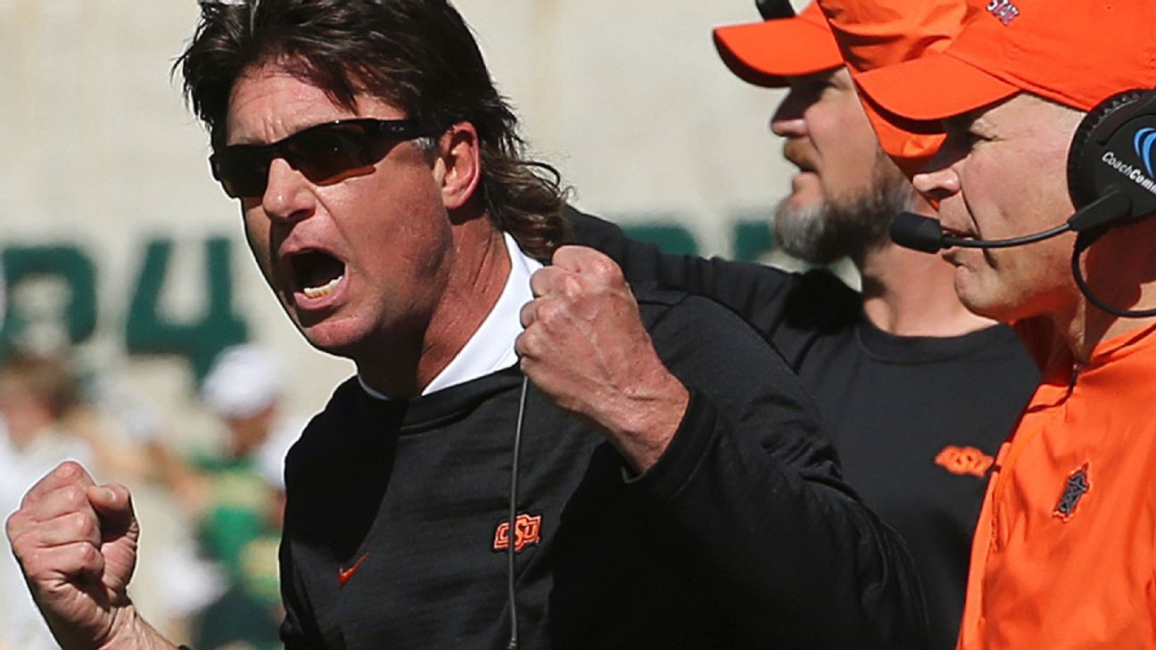 Why Mike Gundy loves finding ex-wrestlers for the Oklahoma State defense