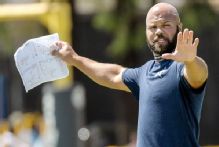 Stanford names NFL assistant Kris Richard defensive coordinator