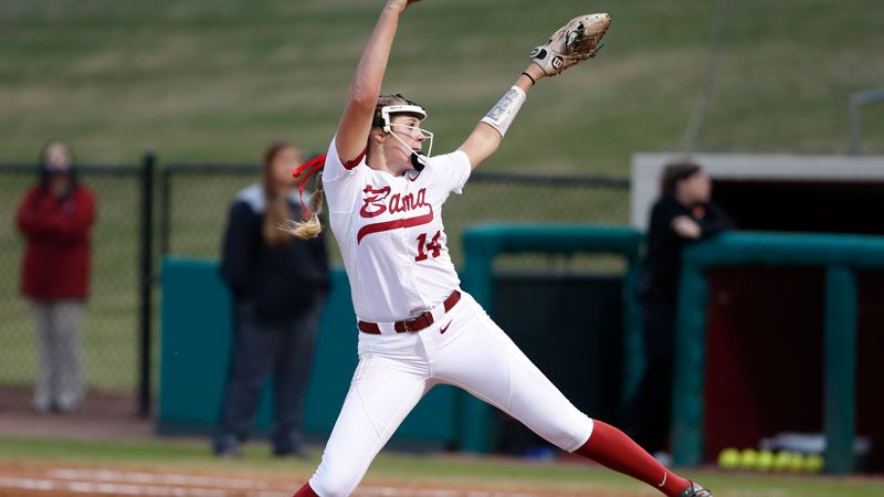 Alabama's Montana Fouts Named 2021 Pitcher of the Year