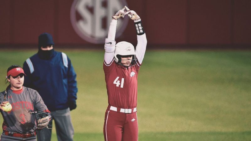 No. 14 Hogs Win Wild Wednesday, DVH Reaches 700