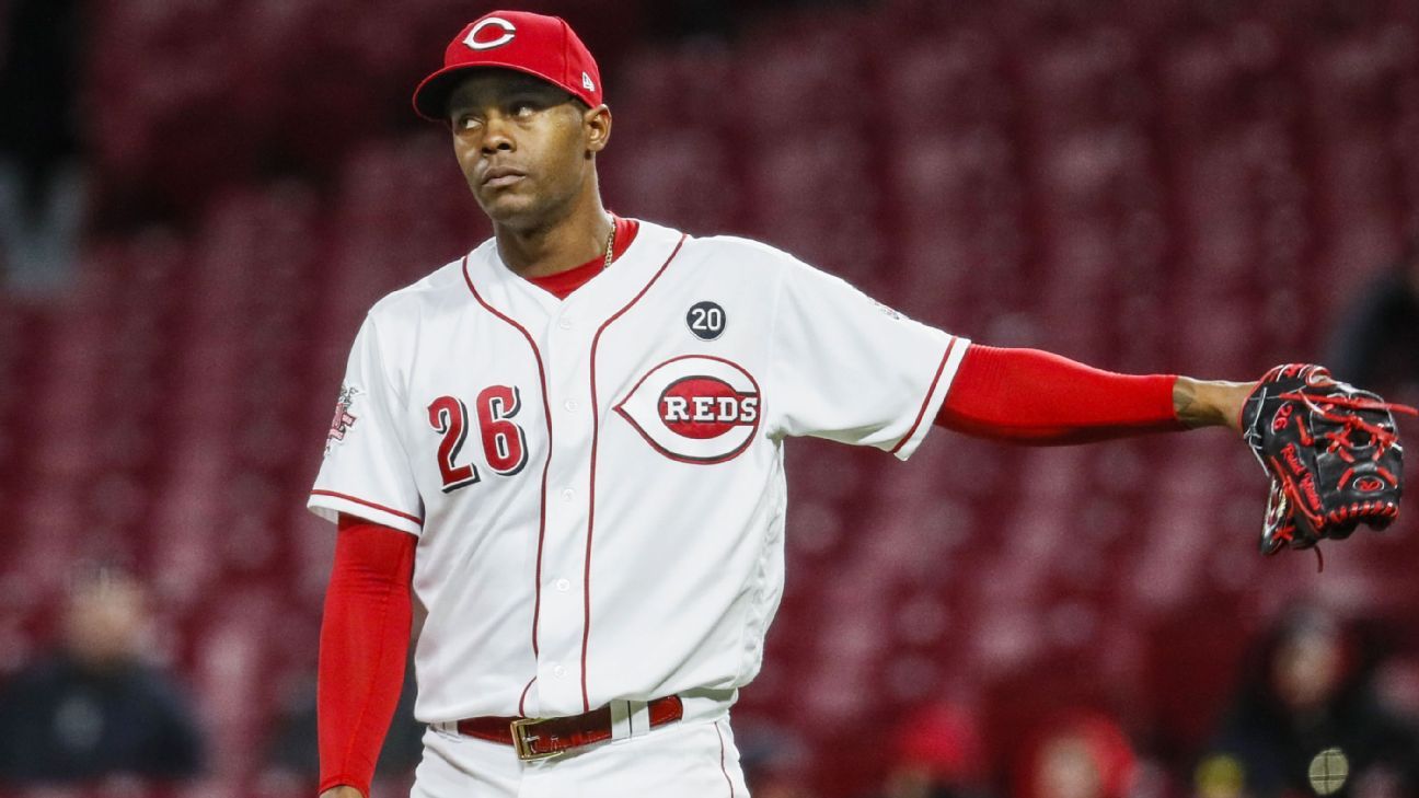 Los Angeles Angels get closer Raisel Iglesias from Cincinnati Reds ESPN