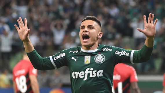 Veiga faz torcida do Palmeiras vibrar e quebra boa sequência de Lucas Lima