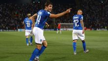 Itália: Federico Chiesa marca duas vezes pela seleção italiana e consegue o que o pai, Enrico Chiesa, nunca conseguiu