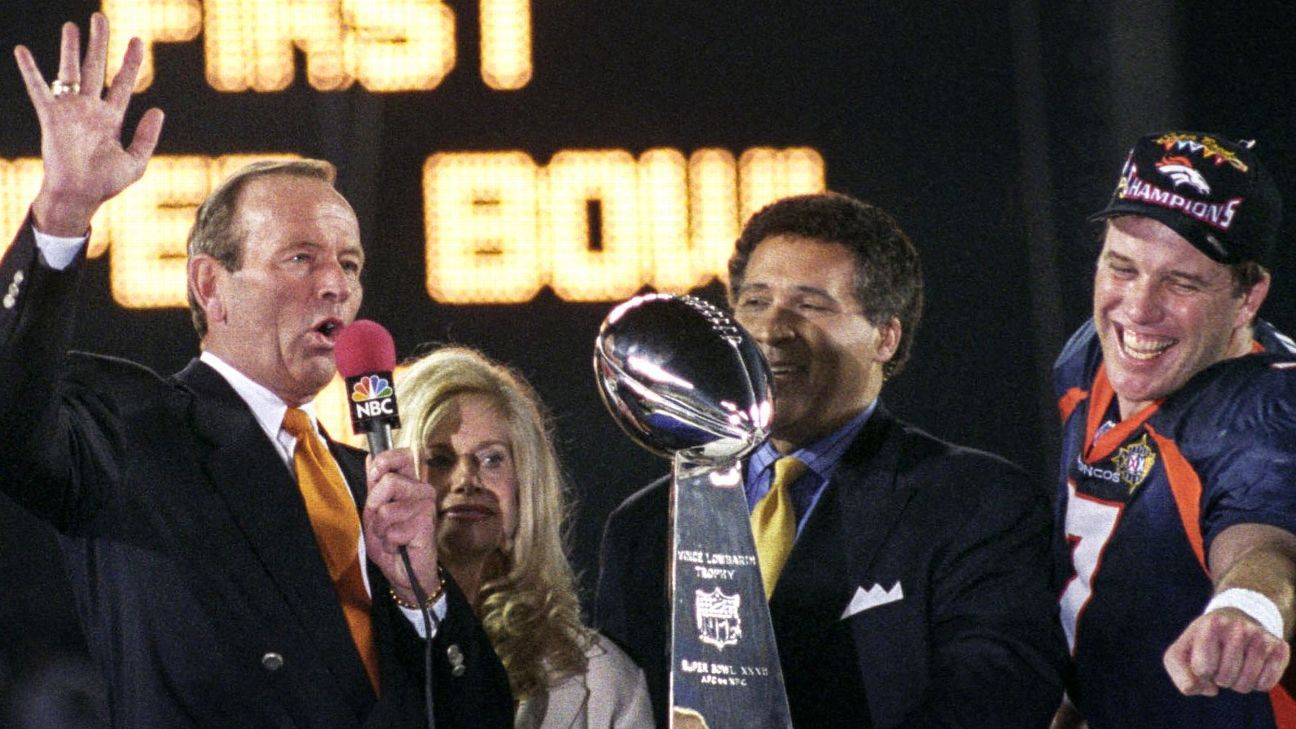 This one's for Pat: Pat Bowlen's Super Bowl 50 Ring from every angle