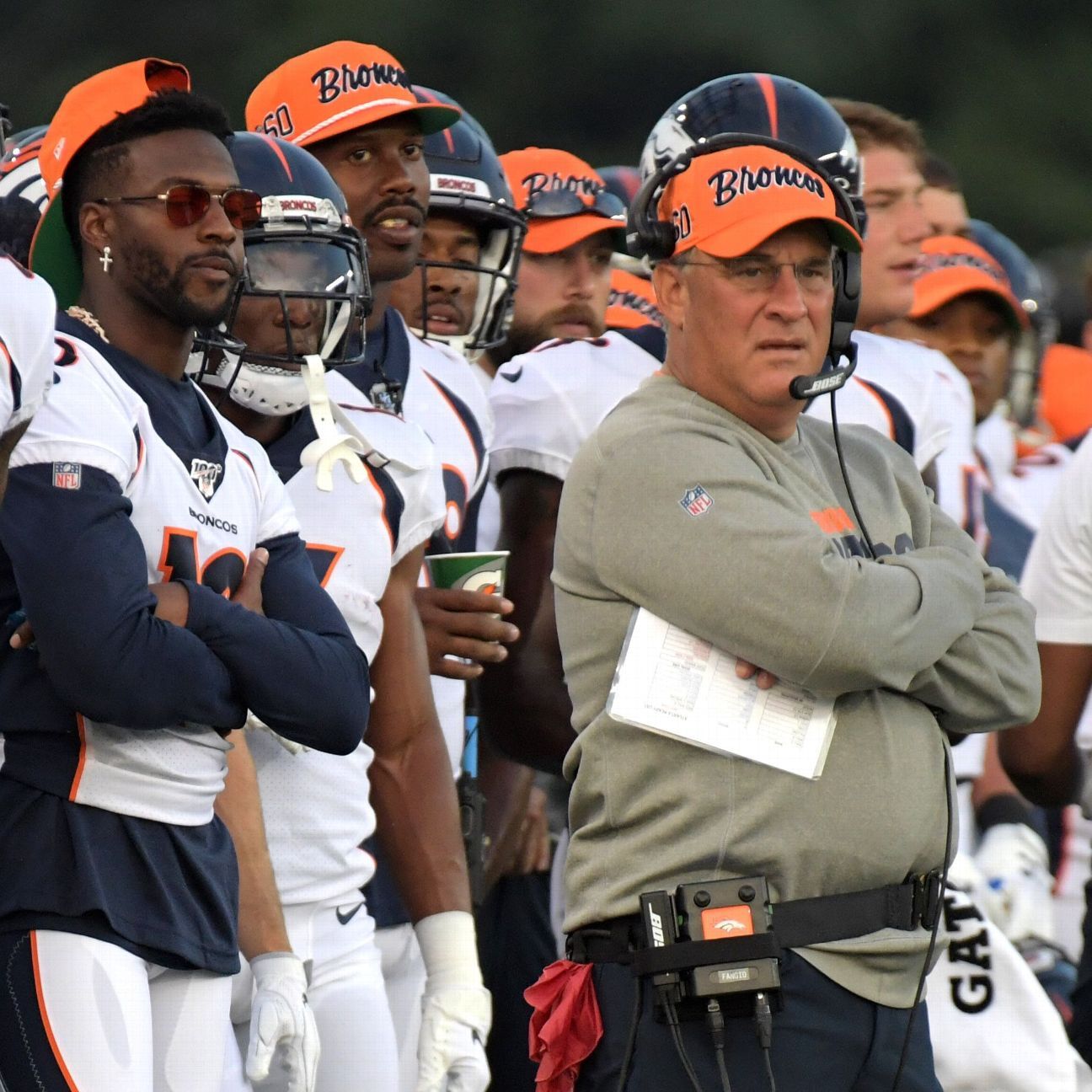 Black-belt football guy Vic Fangio coaches Hall of Fame Game with a kidney  stone, This is the Loop