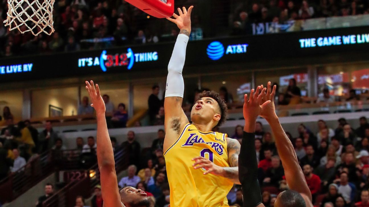 Kyle Kuzma keys comeback in 4th as Lakers top Bulls - ESPN