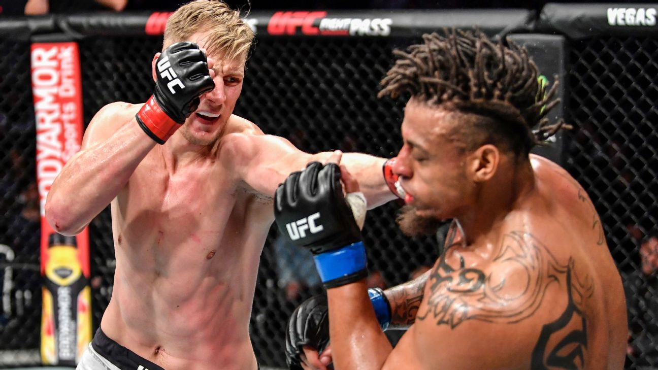 Greg Hardy loses to Alexander Volkov at UFC Moscow - ESPN