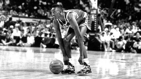 Nike pump up trainers Clearance