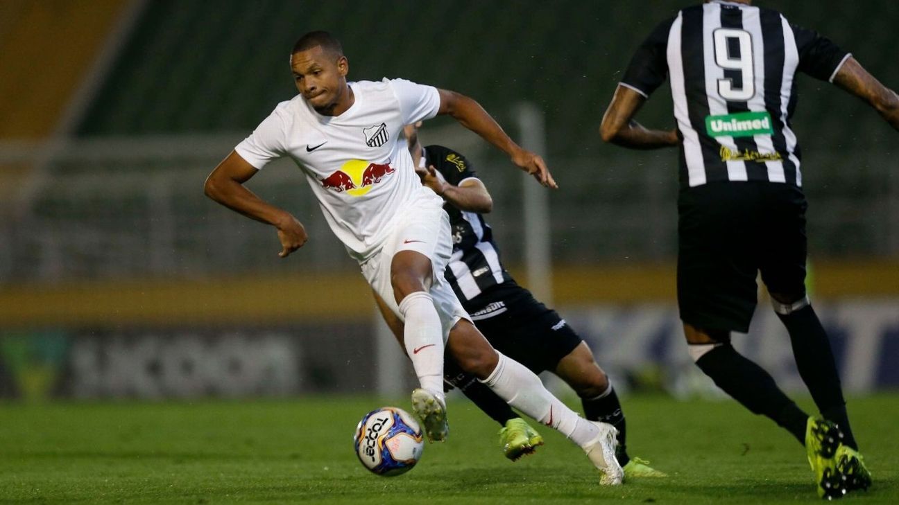 Red Bull Bragantino apresenta os novos uniformes para a ...