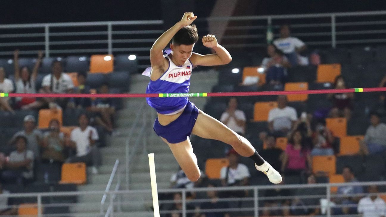 Gold finally comes for pole vaulter EJ Obiena