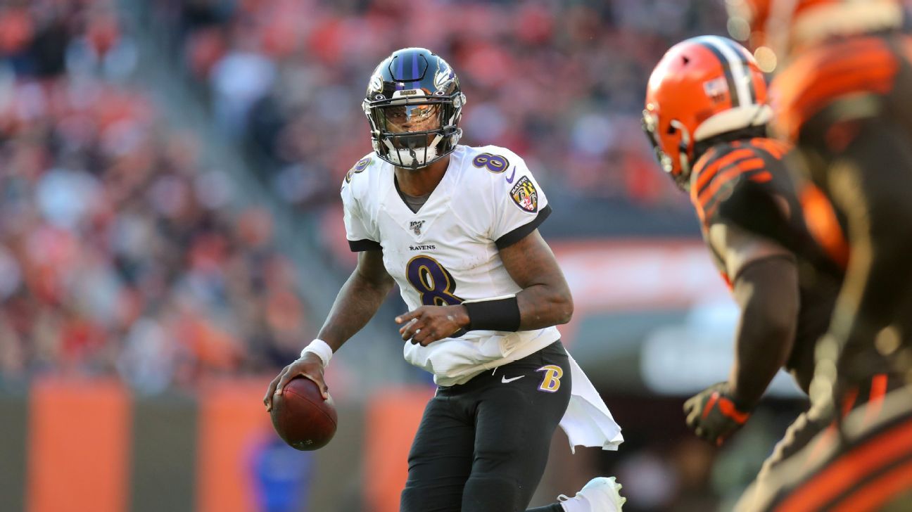 Baltimore Ravens practicing during first-round bye in playoffs