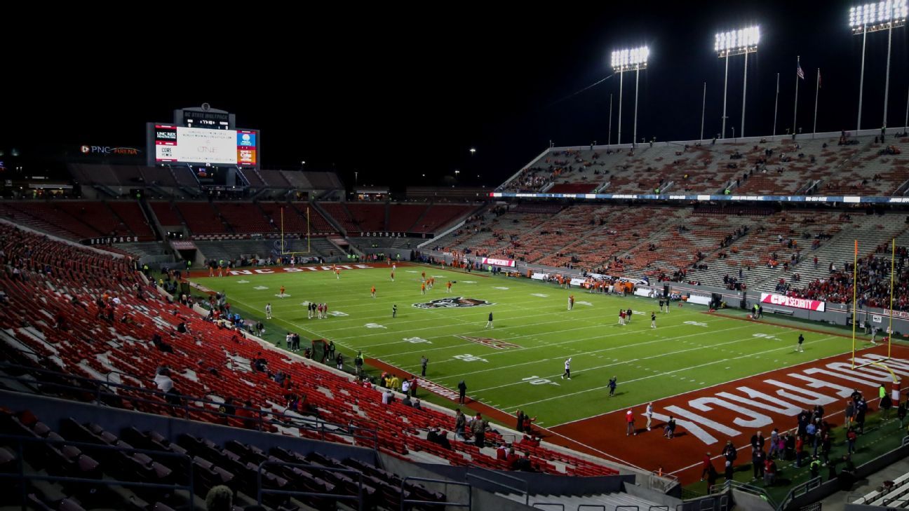 Hurricanes will play in first outdoor hockey game in franchise history