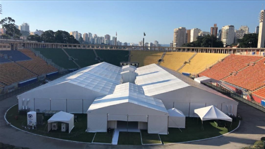 Sem jogos, locutor do Pacaembu se emociona com hospital de campanha:  Salvando vidas, futebol