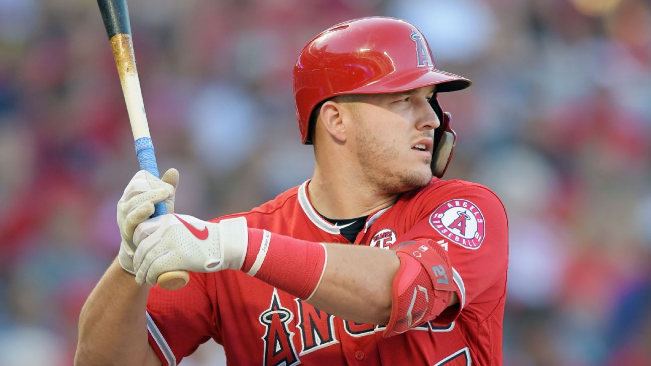 Strategies and tips for fantasy baseball auction drafts