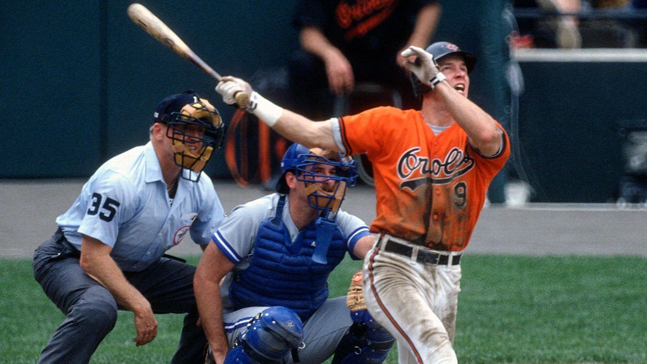 Brady Anderson of the Baltimore Orioles bats during the 1996 All