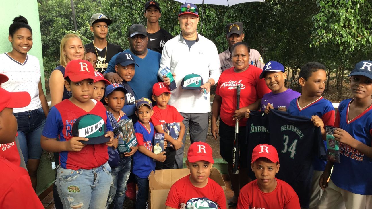 Manny Acta ayuda a cientos de niños través de ImpACTA Kids Foundation