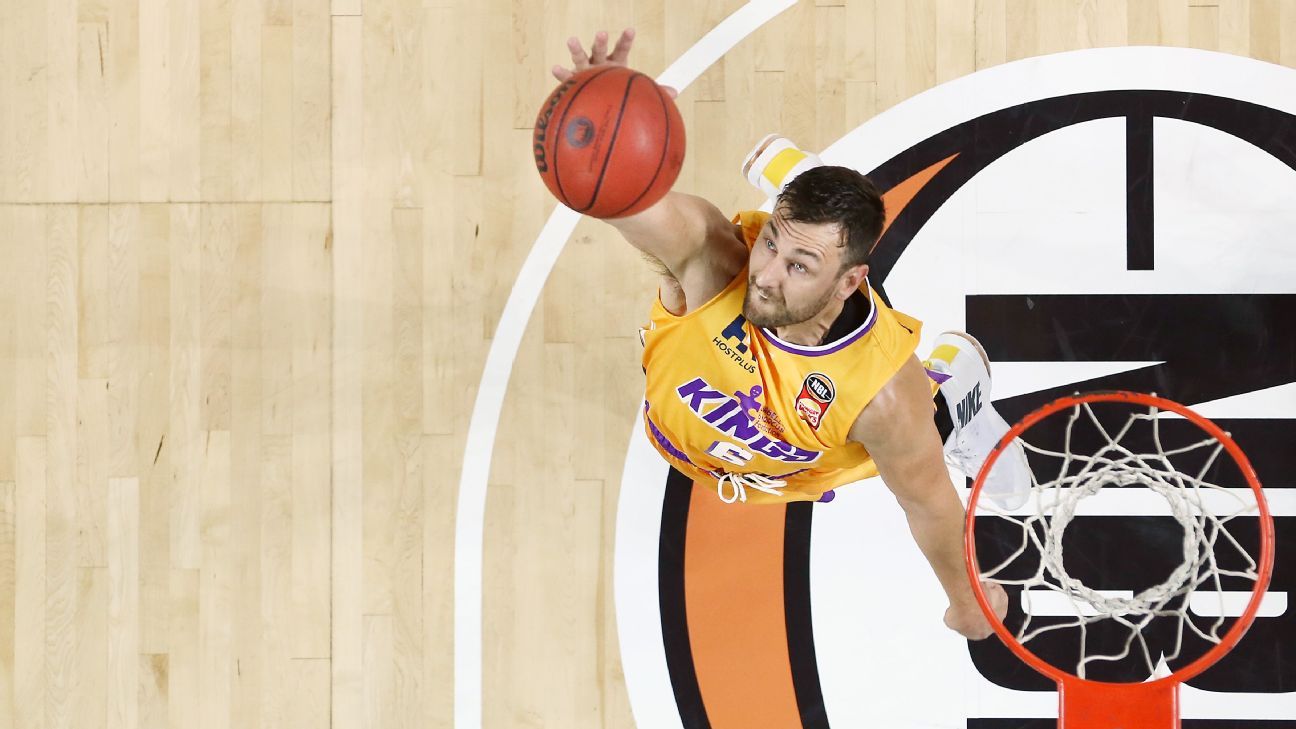 determination-defeats-pain-in-bogut-s-15-year-basketball-career