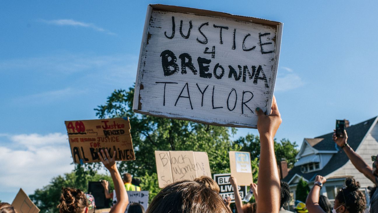 Lebron James calls for justice in Breonna Taylor case during