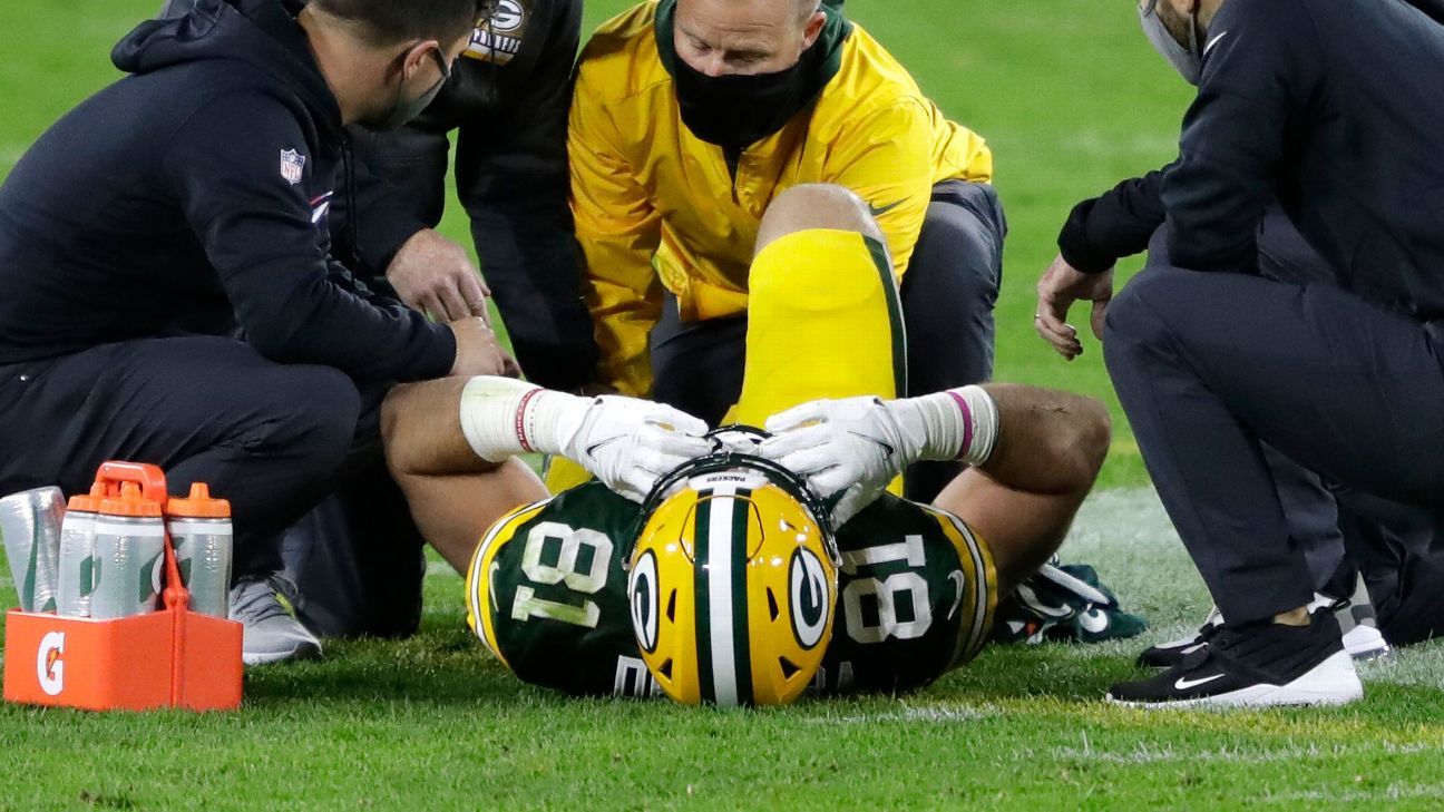 Green Bay Packers' Josiah Deguara catches during NFL football