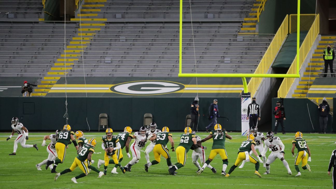 Green Bay Packers vs. Tennessee Titans. Fans support on NFL Game