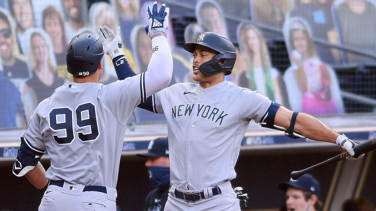 Photos: Rays thump Yankees at Disney