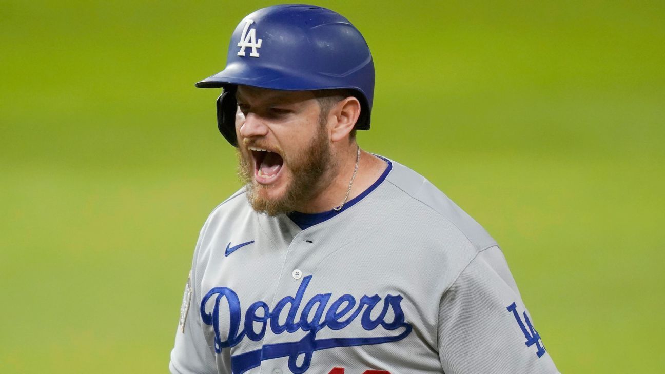 LOS ANGELES, CA - JULY 03: Los Angeles Dodgers infielder Max Muncy (13)  looks on during batting practice before a MLB game between the Pittsburgh  Pirates and the Los Angeles Dodgers on